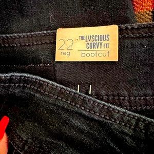 WallFlower Authentic Denim, They Luscious Curvy Fit, Bootcut